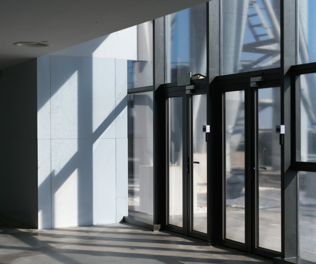 Automatic glass entrance doors